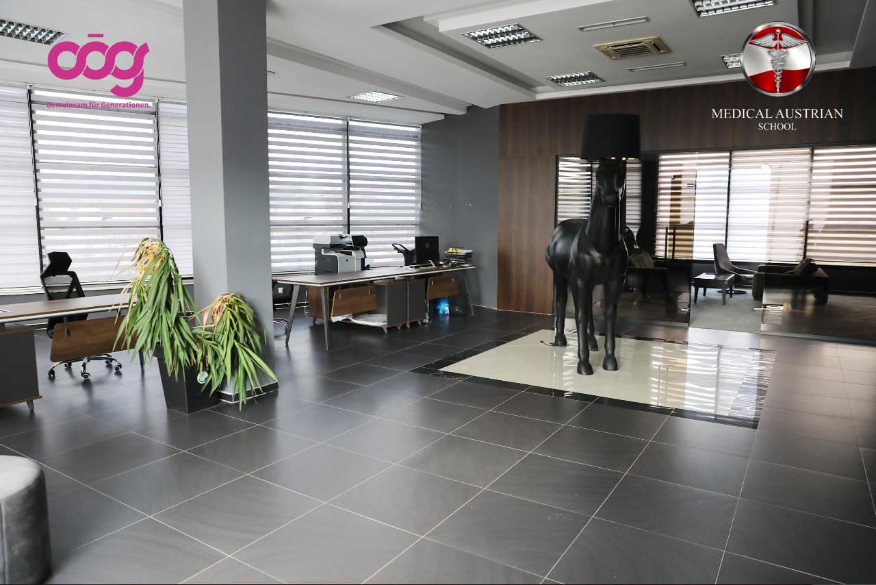 Zyra administrative e shkollës